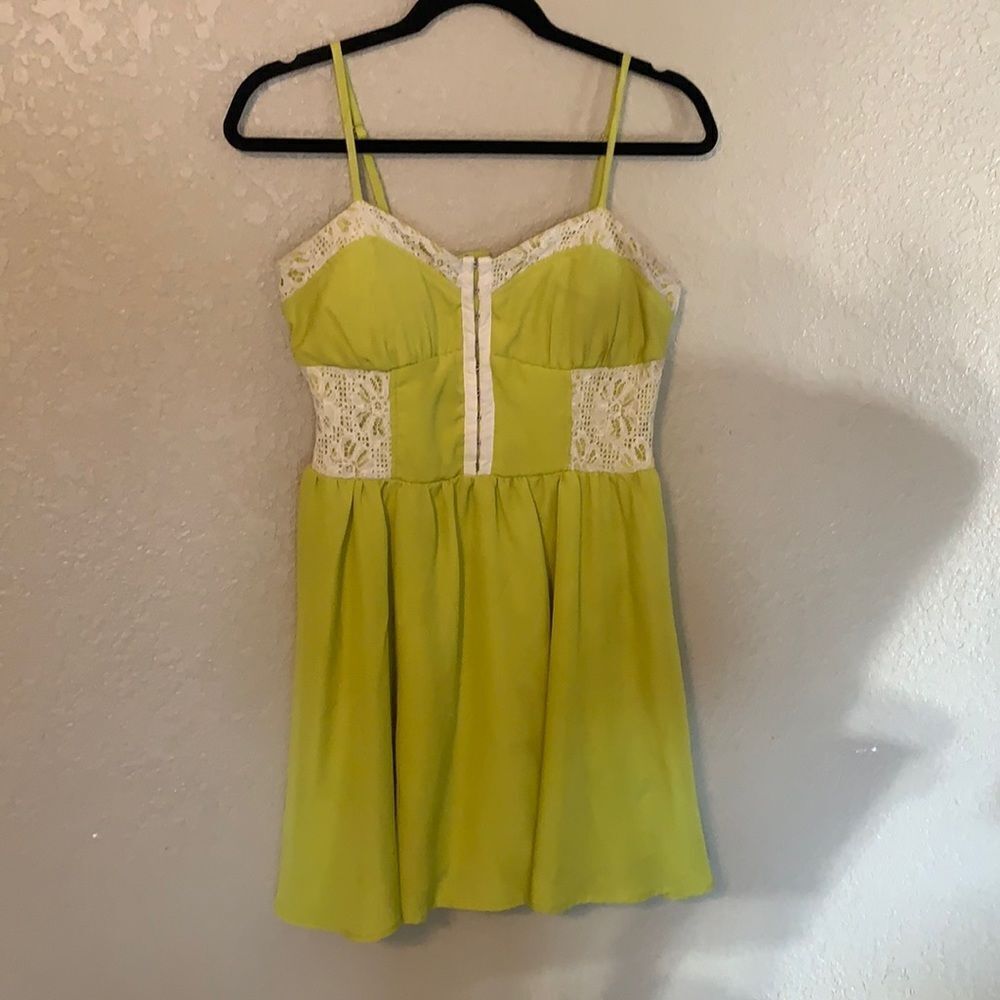 Lace chiffon chartreuse green dress size 7